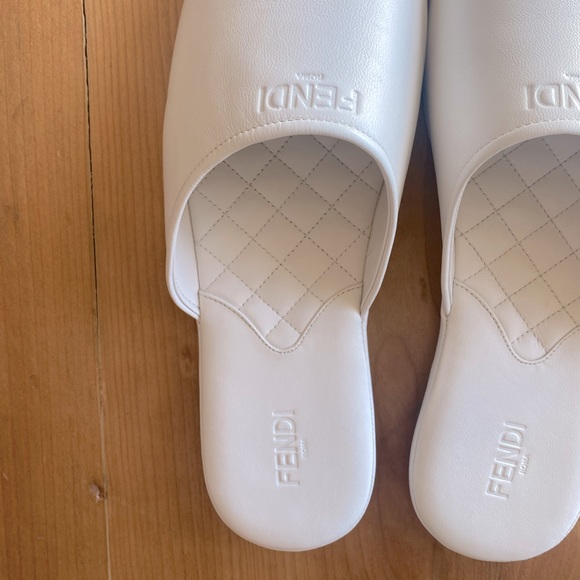 FENDI SLIPPERS - Picture 5 of 11